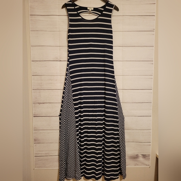 Umgee Maxi Dress Size Large Blue, white, Striped, Nautical - Picture 1 of 5